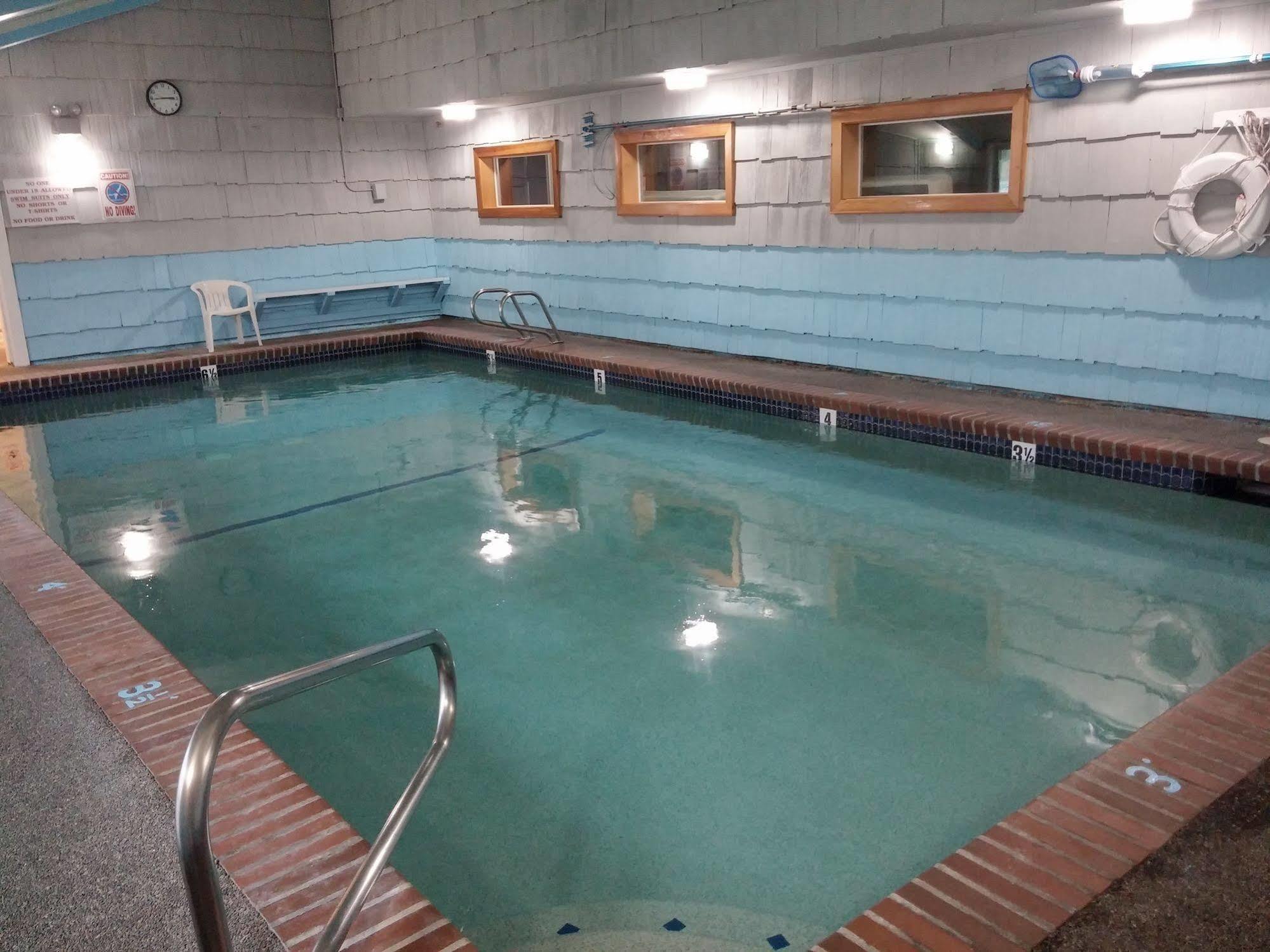 银沙汽车旅馆 洛克威海滩 外观 照片
